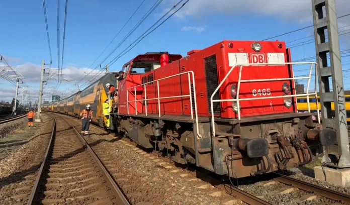 Minder treinen door defecte bovenleiding bij Utrecht Minder treinen door defecte bovenleiding bij Utrecht